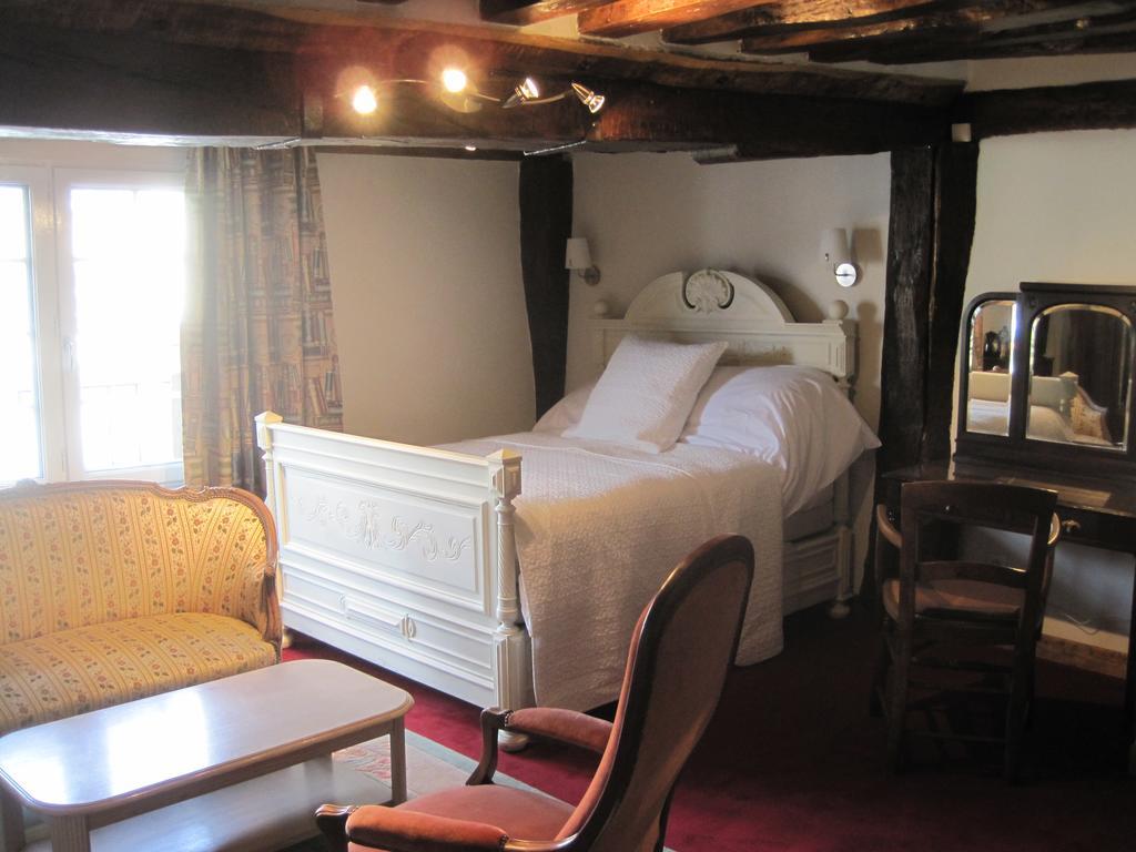 Les Trois Cheminees Chambres D'Hotes Livarot-Pays-d'Auge ภายนอก รูปภาพ