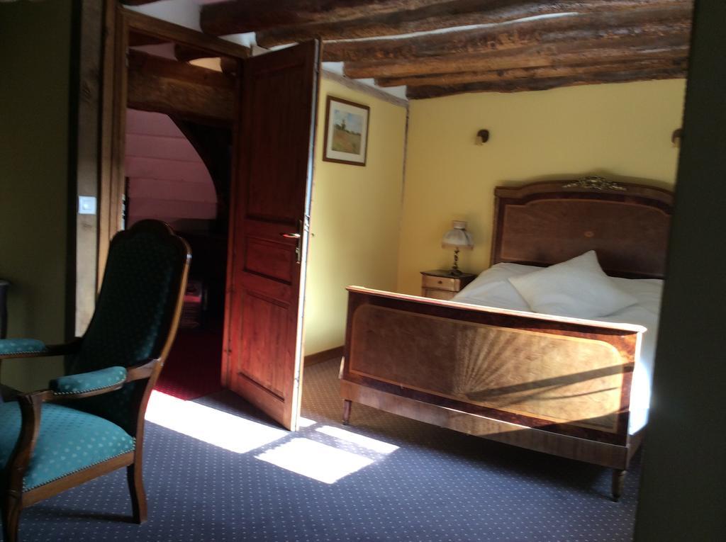Les Trois Cheminees Chambres D'Hotes Livarot-Pays-d'Auge ภายนอก รูปภาพ