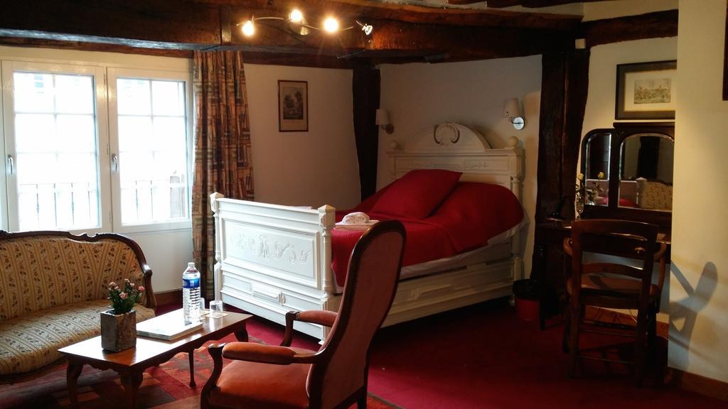 Les Trois Cheminees Chambres D'Hotes Livarot-Pays-d'Auge ภายนอก รูปภาพ