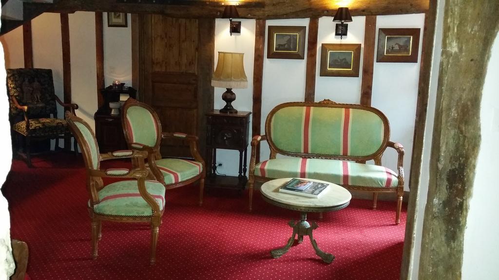 Les Trois Cheminees Chambres D'Hotes Livarot-Pays-d'Auge ภายนอก รูปภาพ