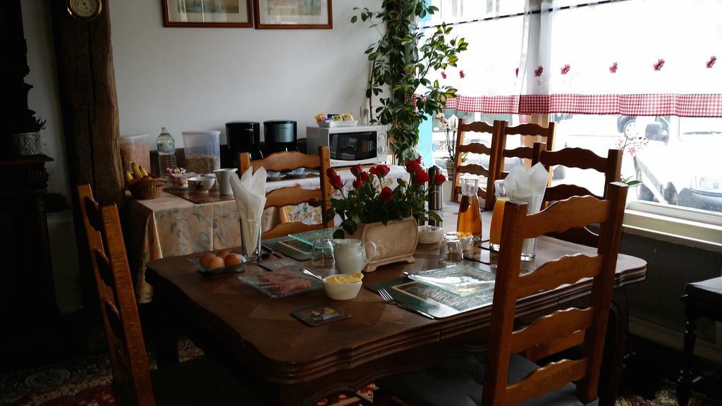 Les Trois Cheminees Chambres D'Hotes Livarot-Pays-d'Auge ภายนอก รูปภาพ