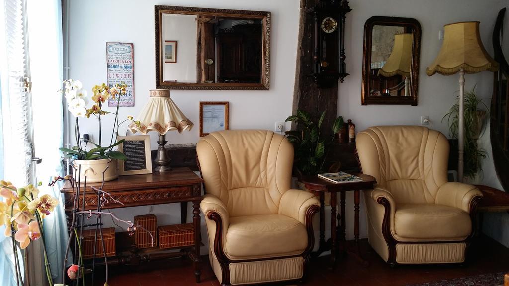 Les Trois Cheminees Chambres D'Hotes Livarot-Pays-d'Auge ภายนอก รูปภาพ